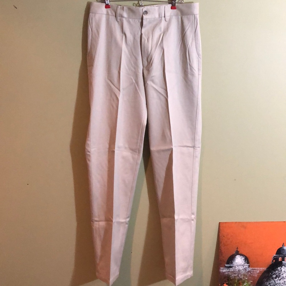 NWT Men’s  Signature Chino Pants
